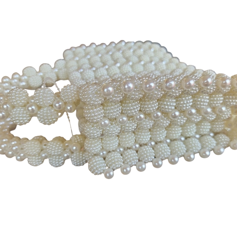 Handbag Made Of Pearls - Picture 2 of 4